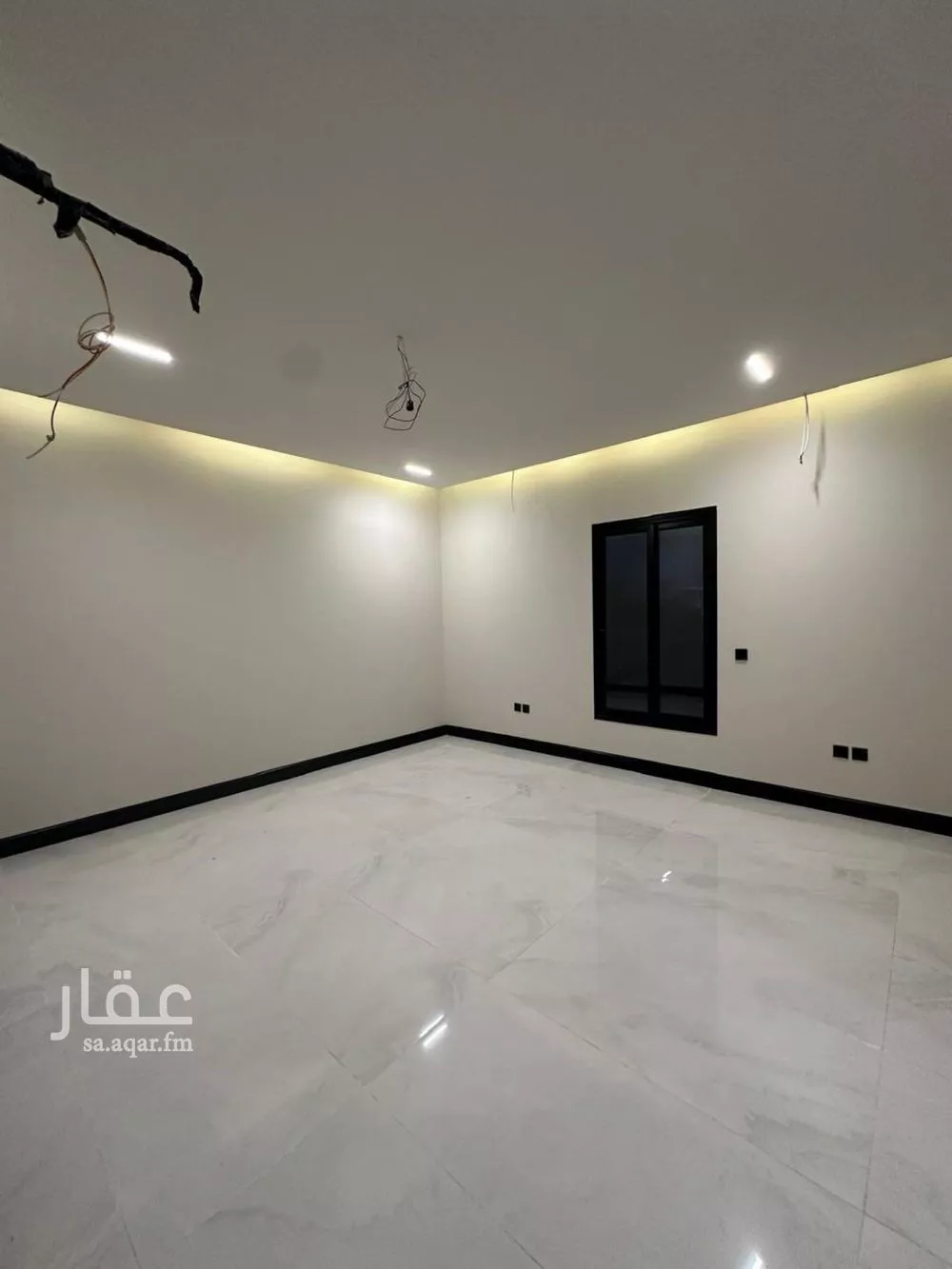 فيلا 5 غرف في الشراع 5