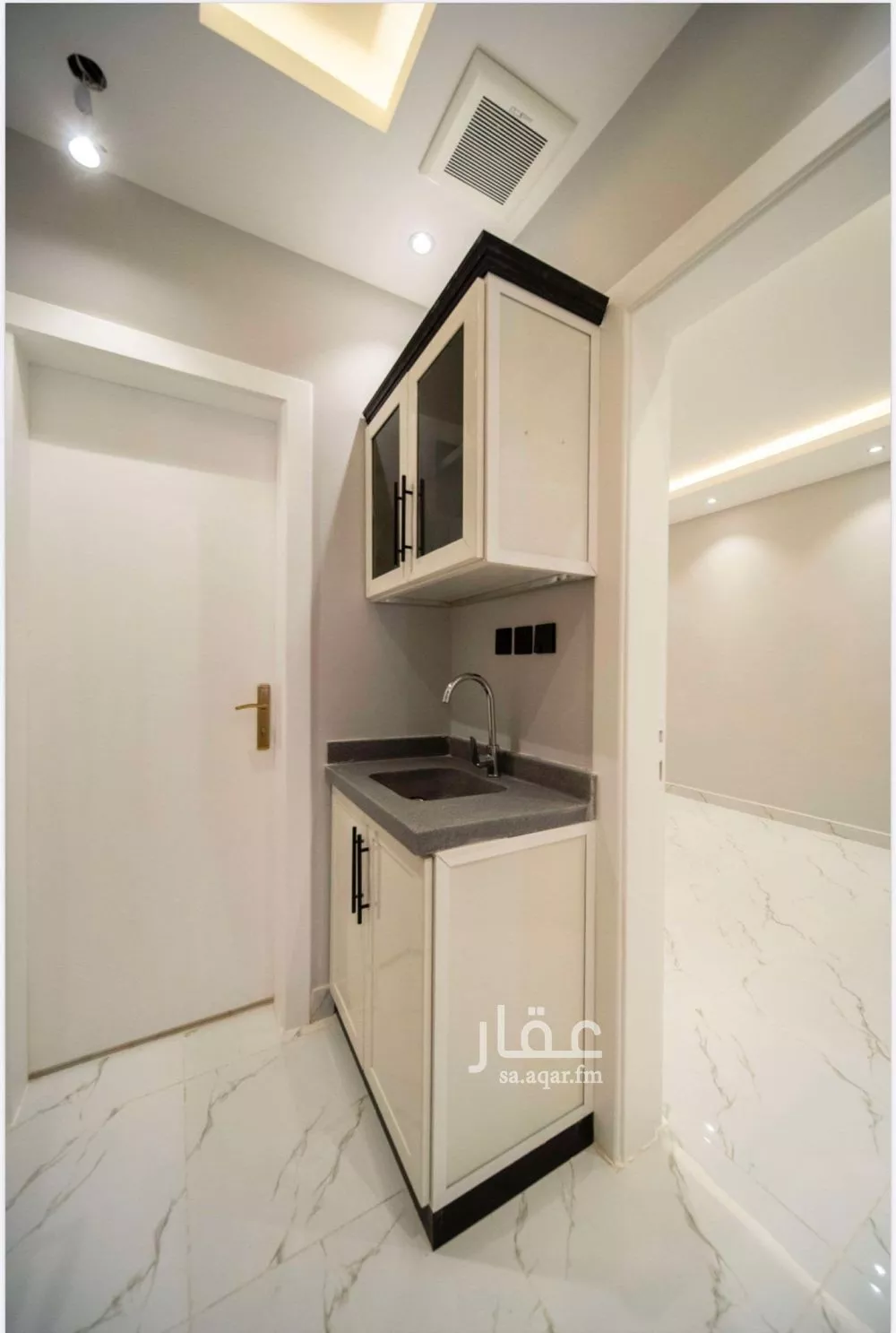 شقة 1 غرف في الملقا 2