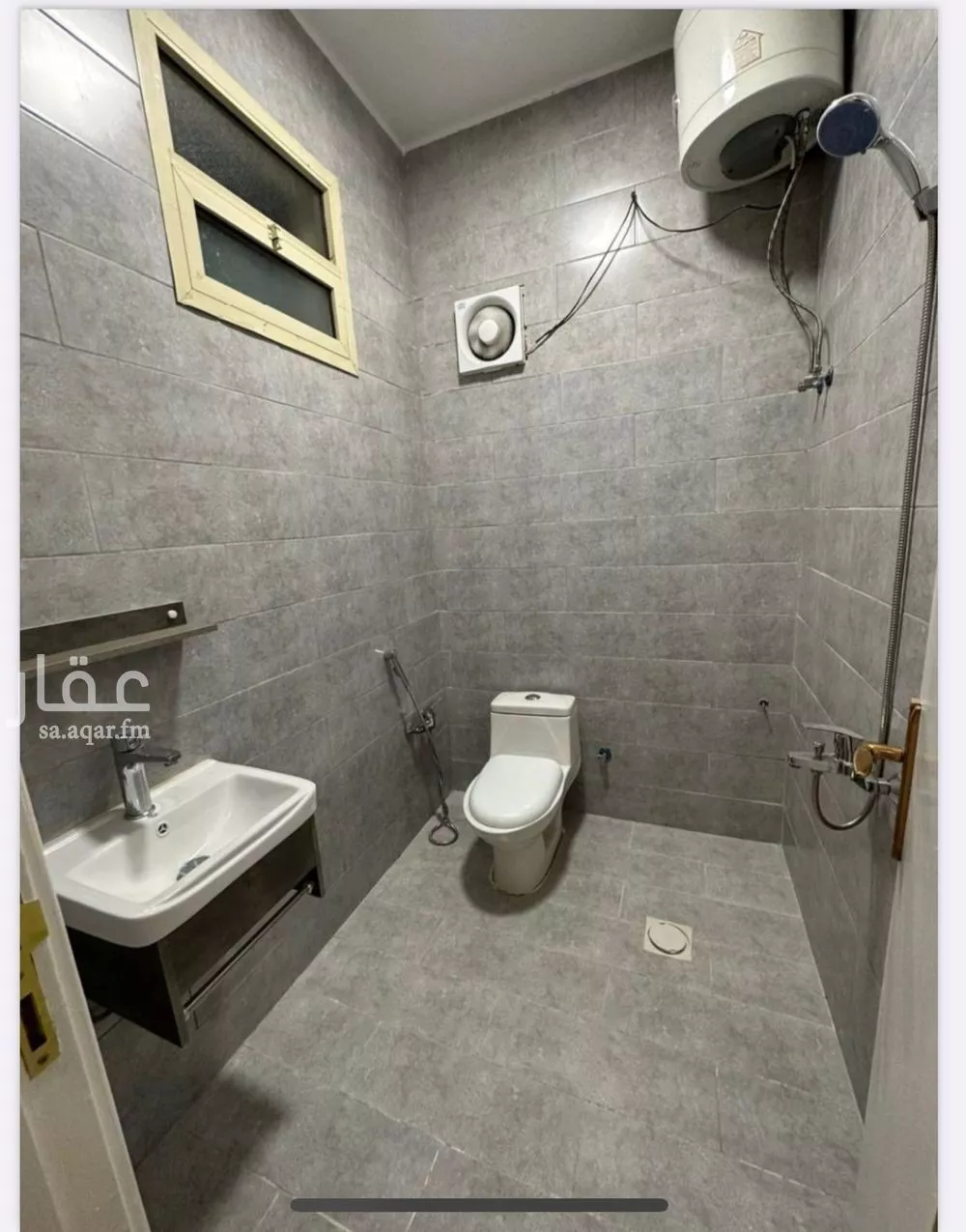 شقة 1 غرف في العقيق 4