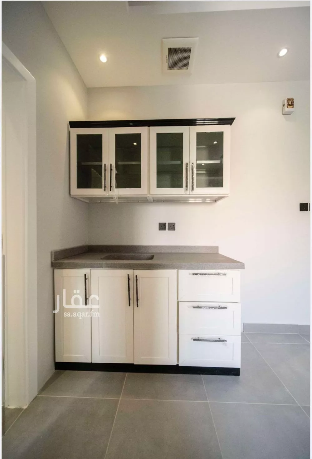 شقة 1 غرف في العليا 3