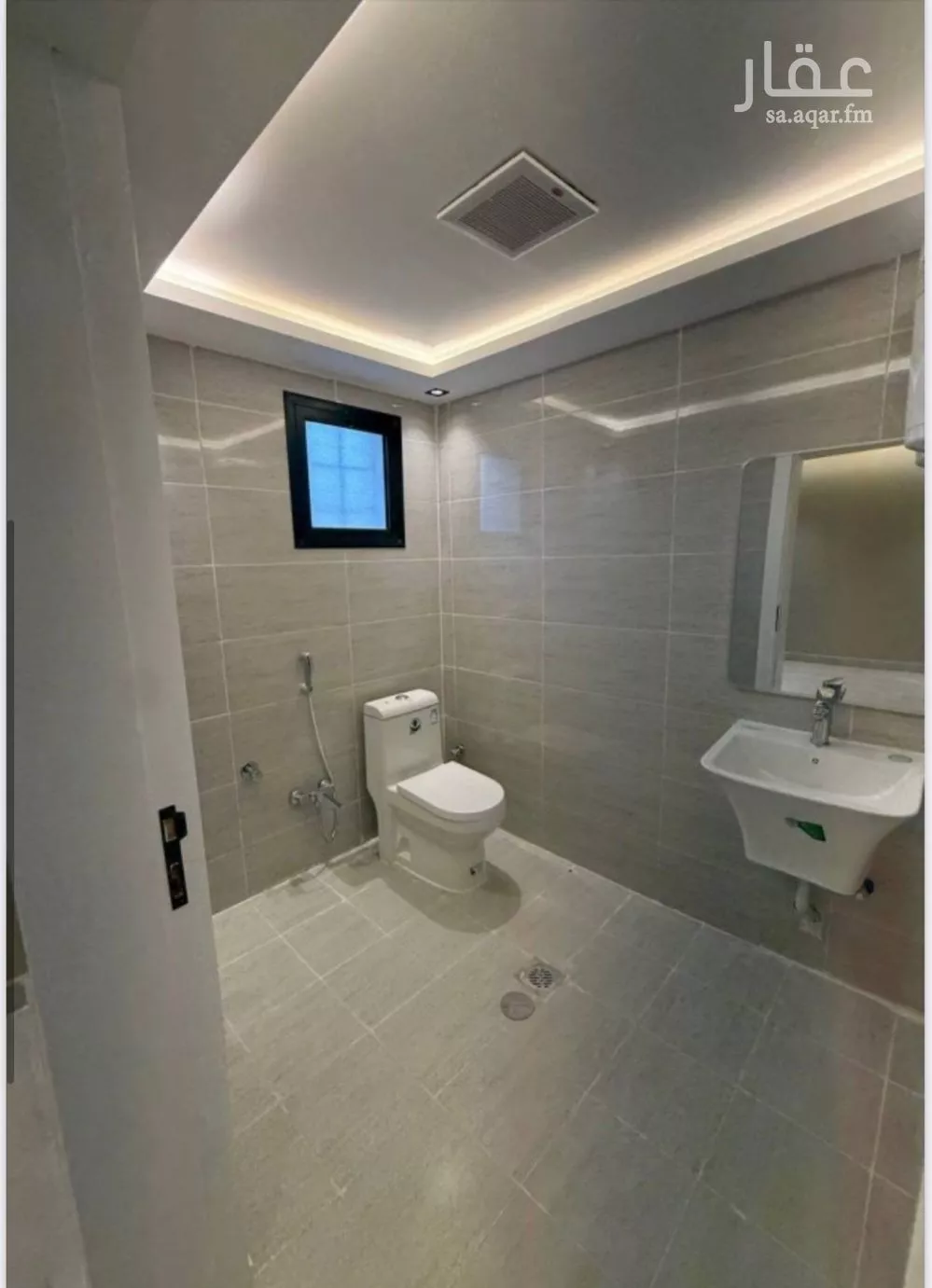 شقة 1 غرف في العقيق 3