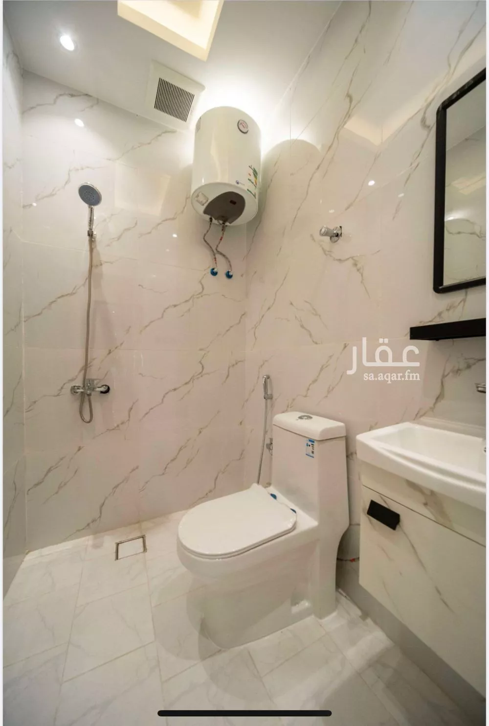 شقة 1 غرف في الملقا 3