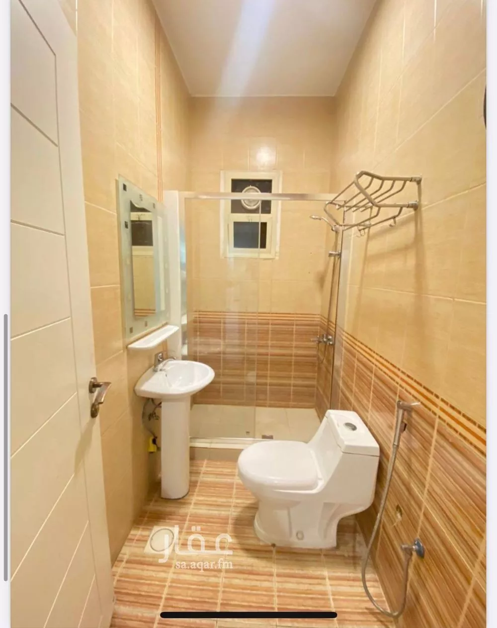 شقة 2 غرف في العقيق 4