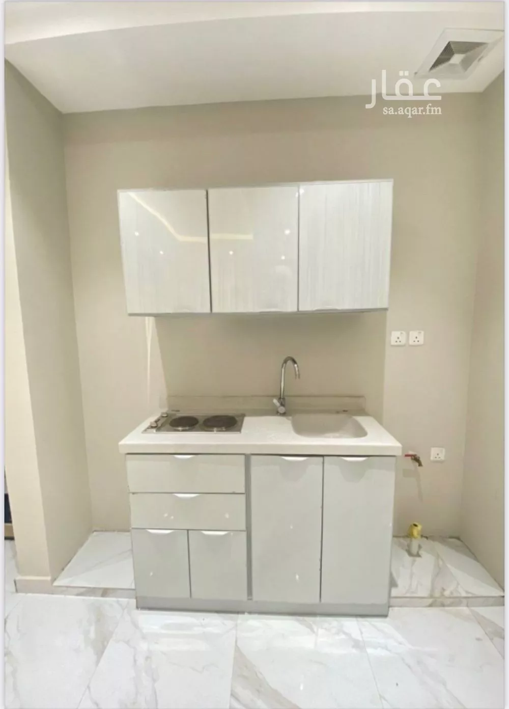 شقة 1 غرف في العقيق 4