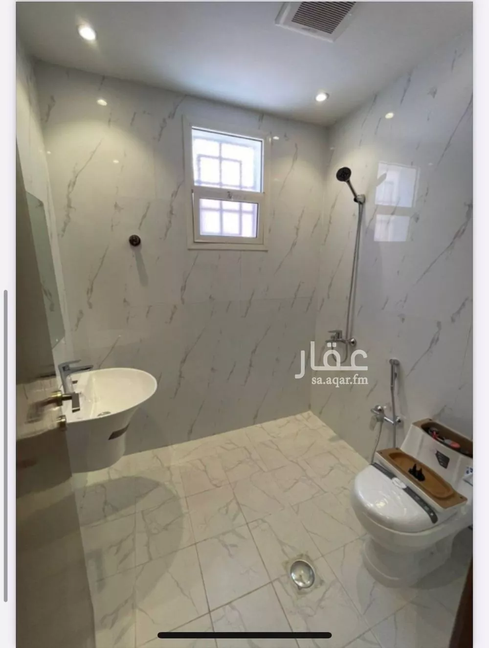 شقة 1 غرف في العقيق 3