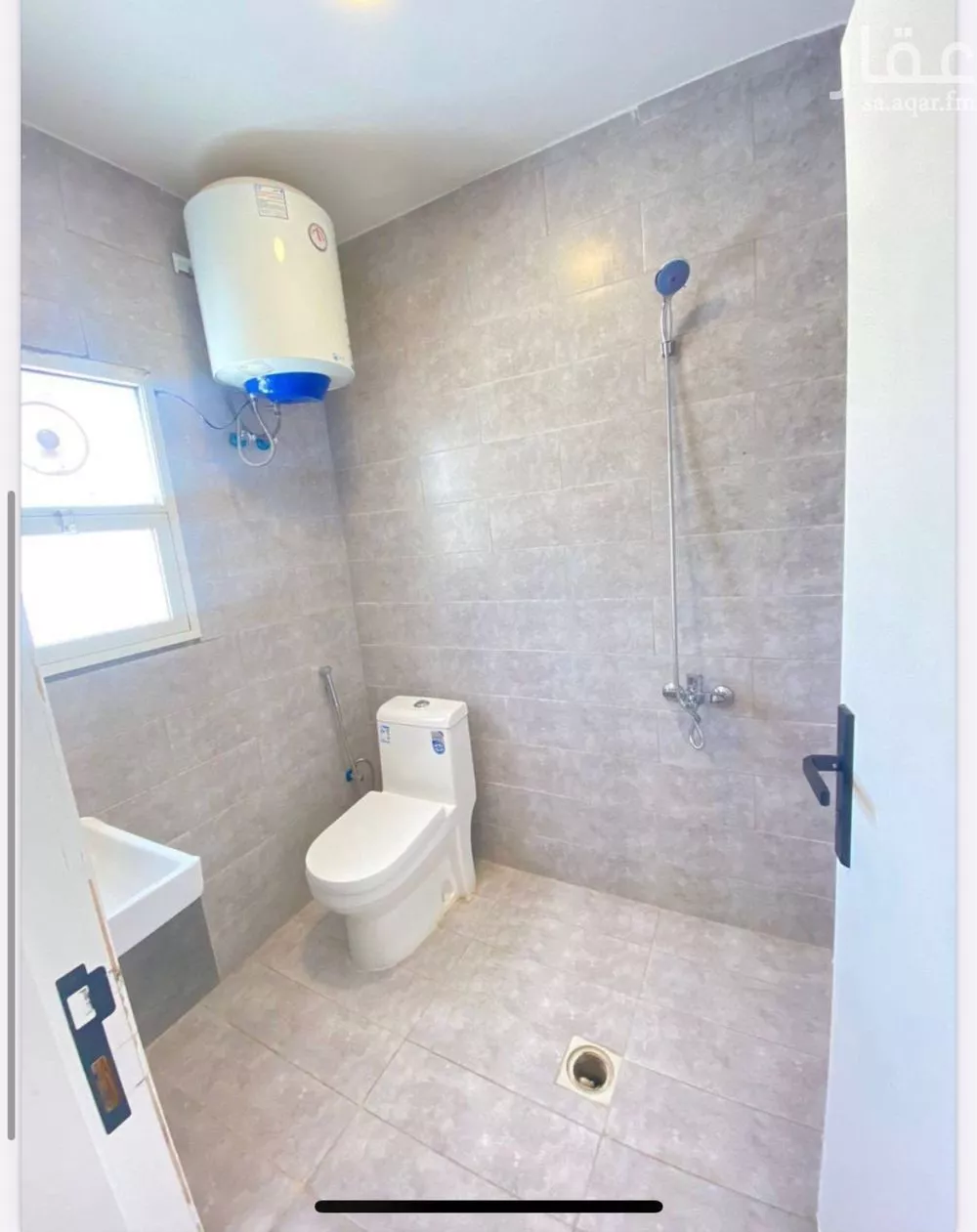 شقة 1 غرف في العقيق 4