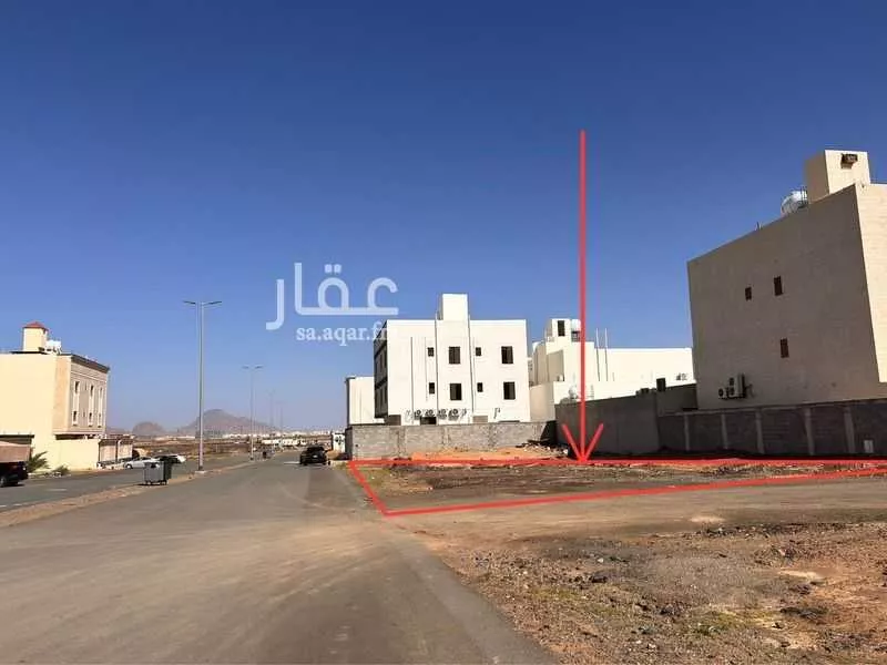 أرض 400 م² في حثم 2