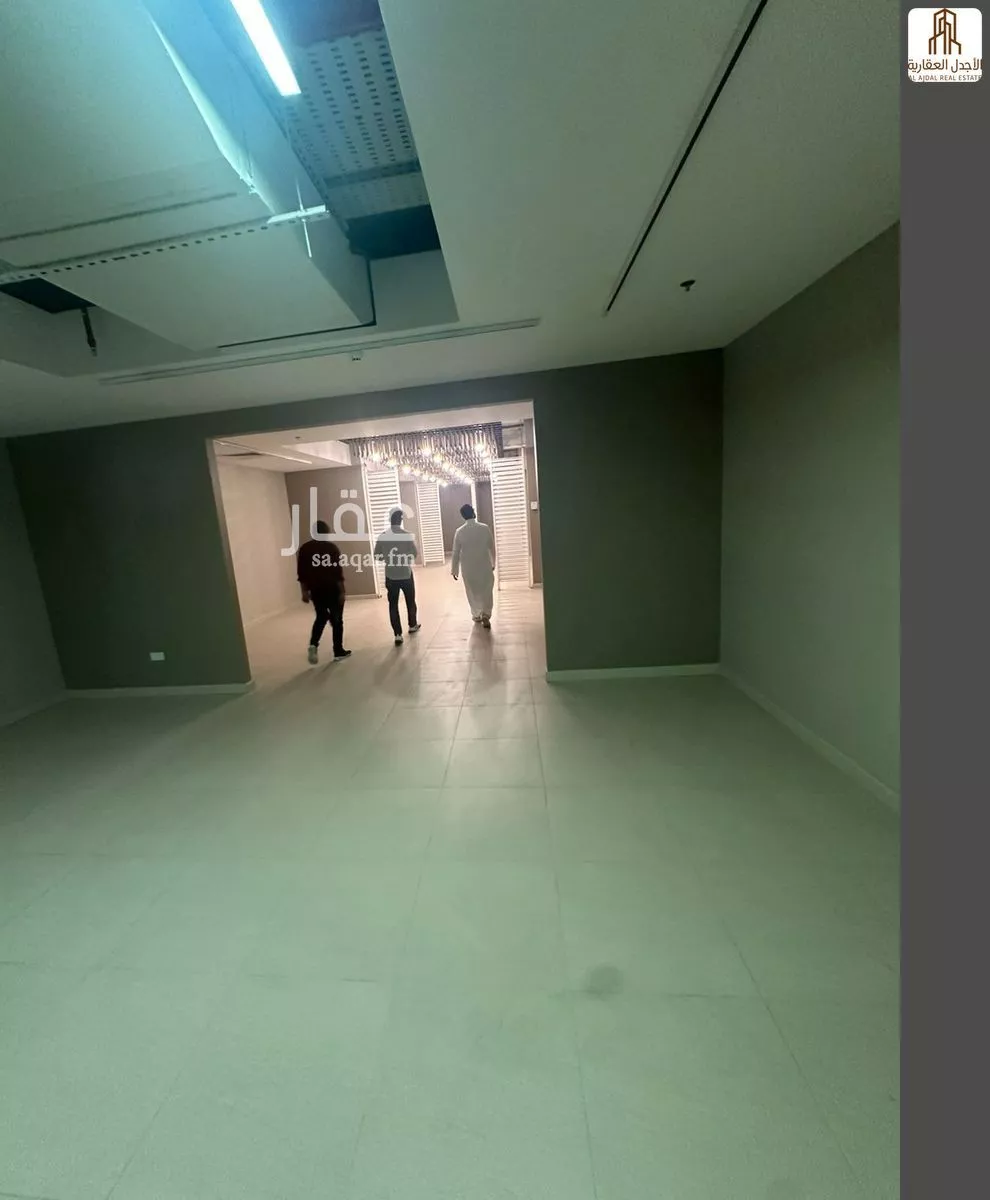 مكتب 1000 م² في الياسمين 3