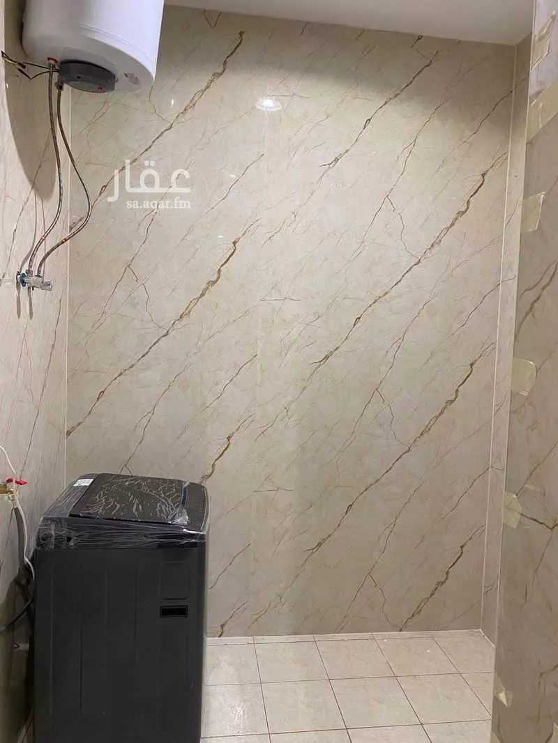 عمارة 990 م² في المونسية 5