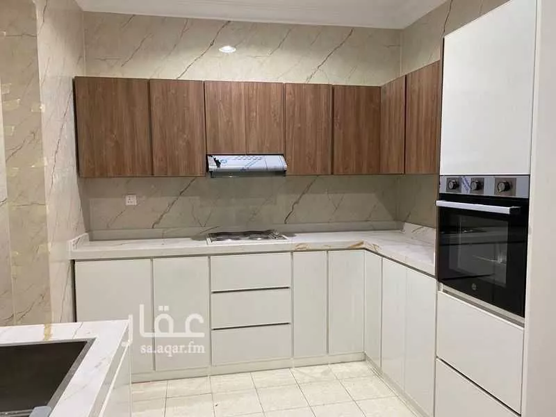 عمارة 990 م² في المونسية 2