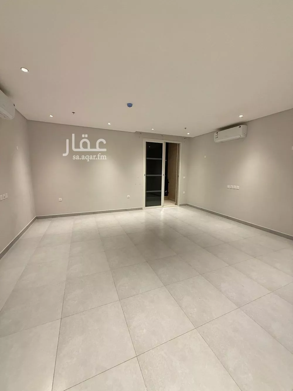 شقة 2 غرف في الملقا 3