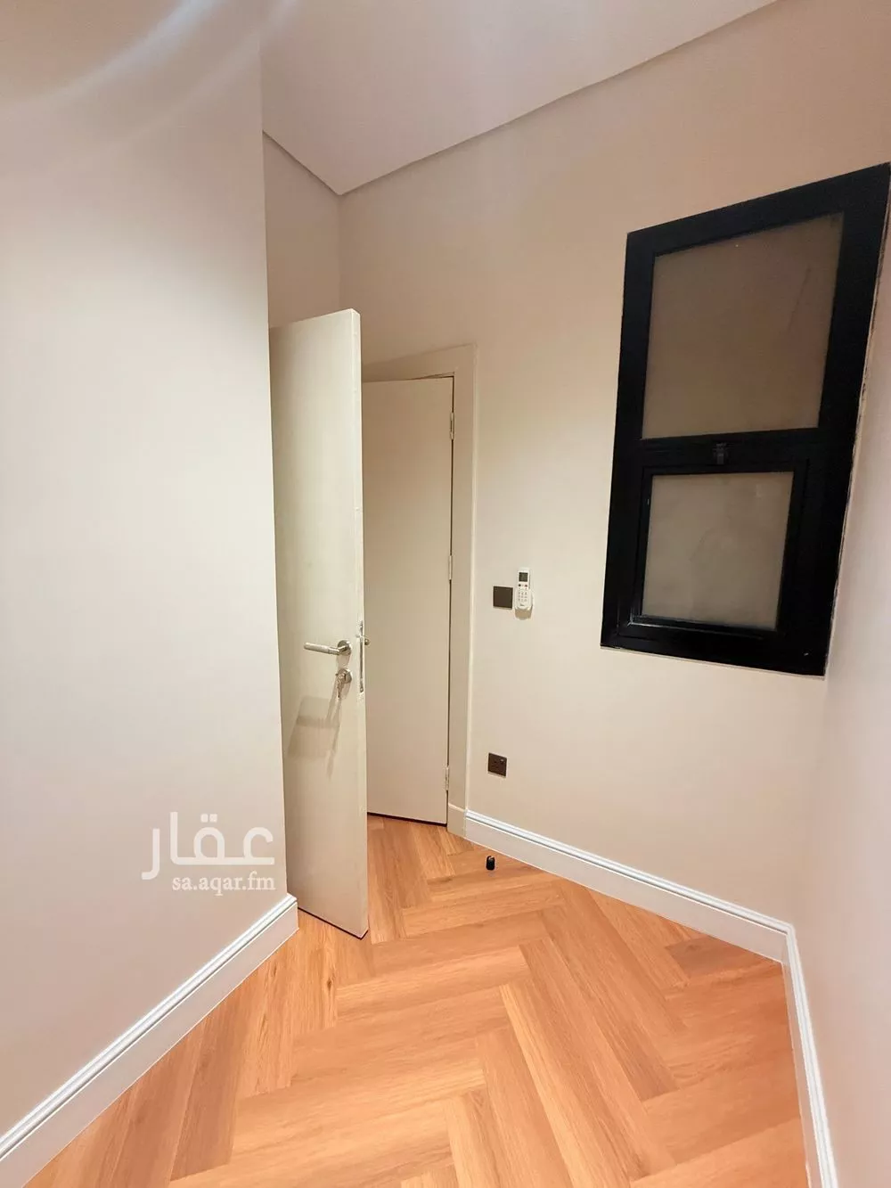 شقة 4 غرف في العارض 5