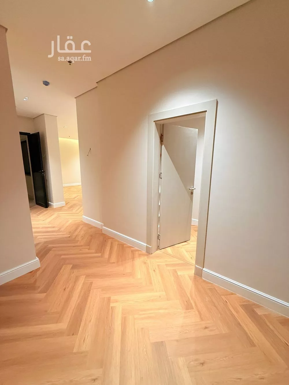 شقة 4 غرف في العارض 2