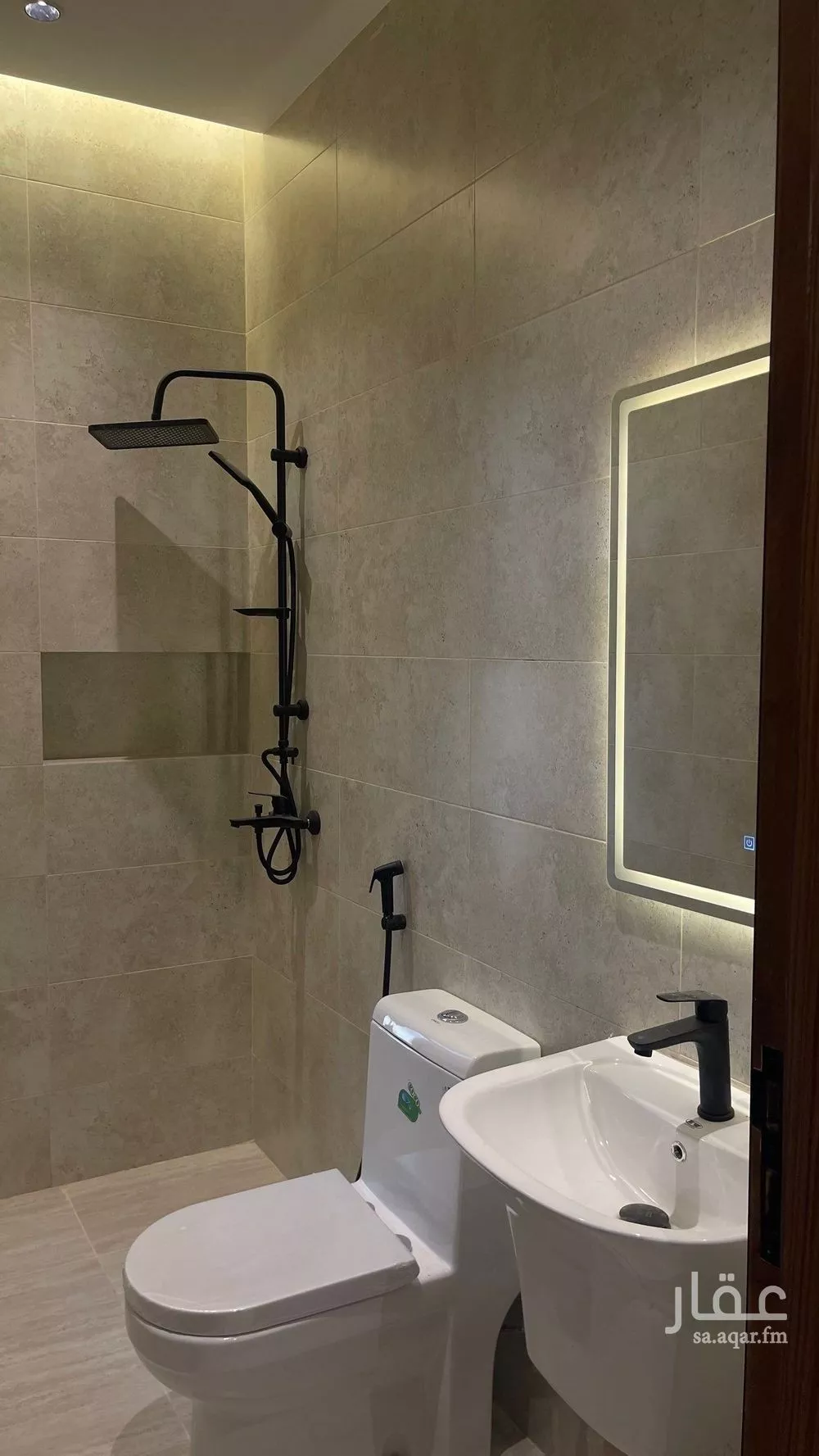 شقة 2 غرف في النزهة 4