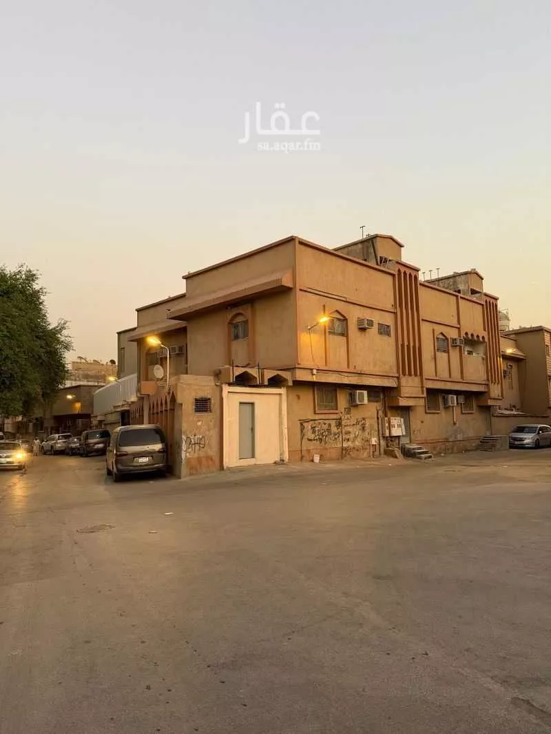 عمارة 328 م² في اليمامة 2