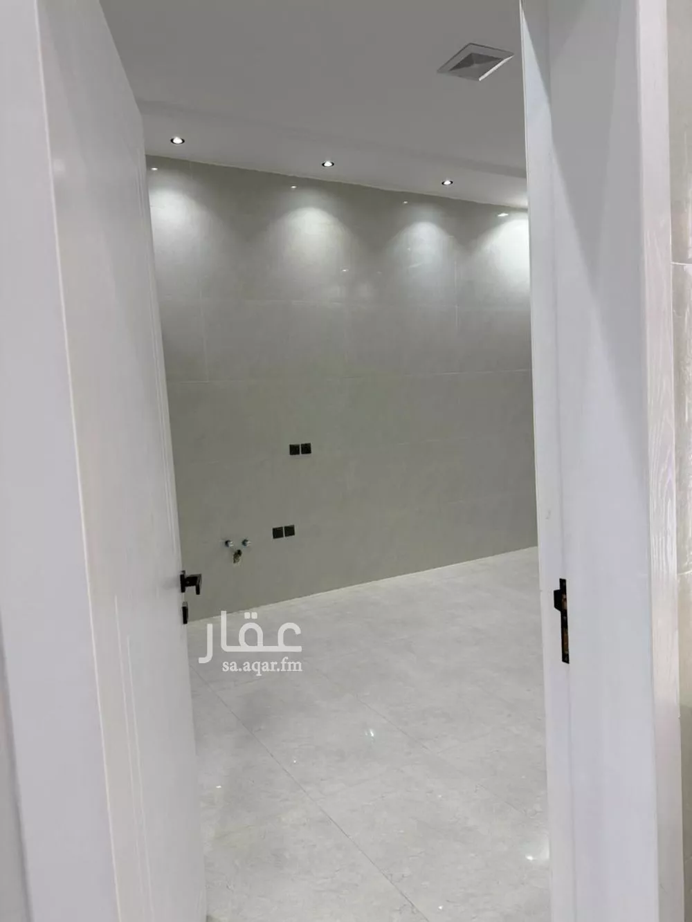 فيلا 7 غرف في الجنادرية 4