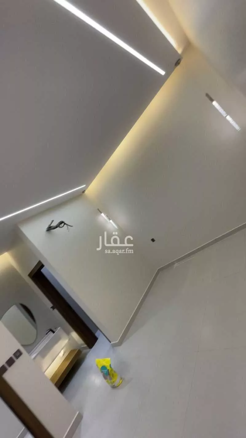 7 bedroom villa in Al Quraynah, Jeddah 11