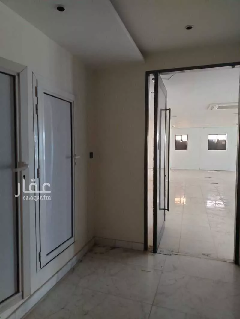 مكتب 900 م² في جرير 3