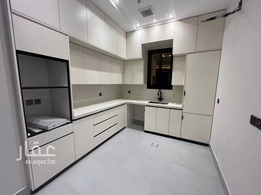 4 bedroom apartment in Al Narjis 1