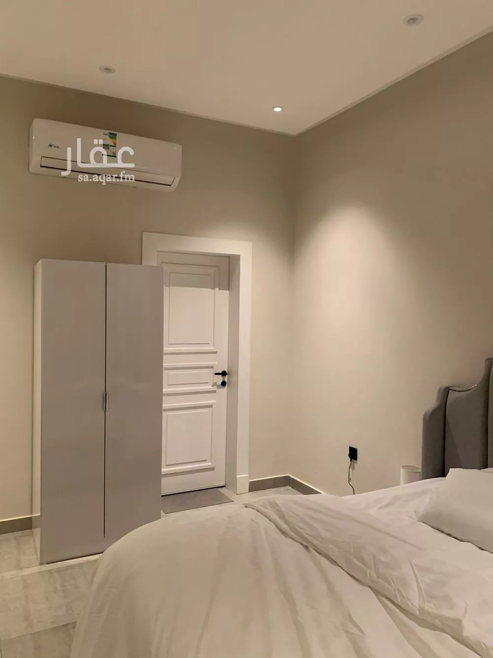 شقة 3 غرف في الملقا 4