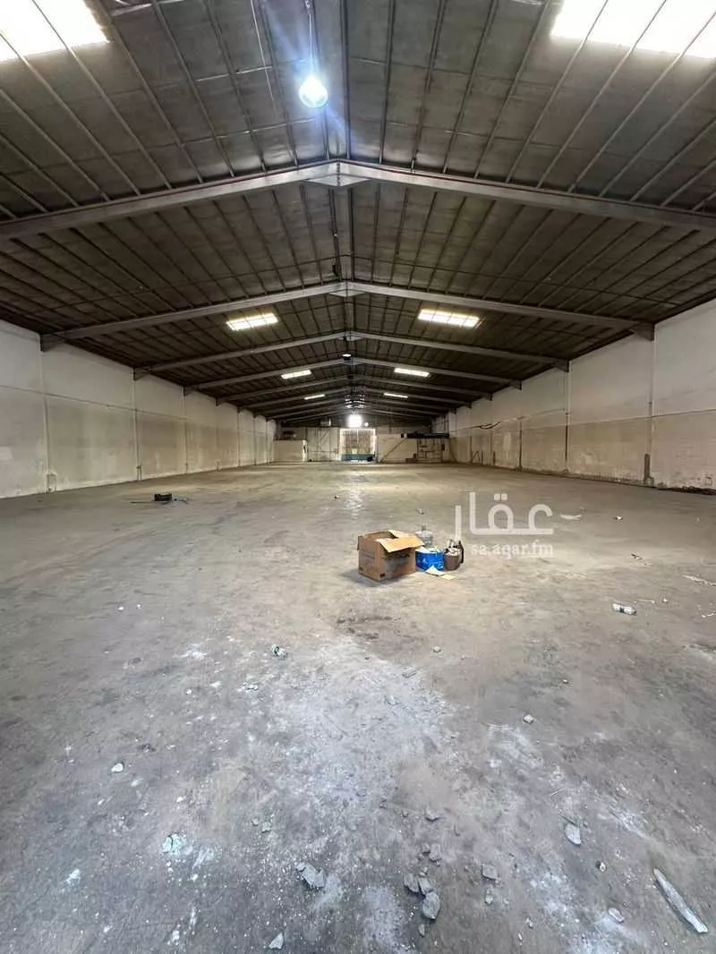 مستودع 1776 م² في المشاعل