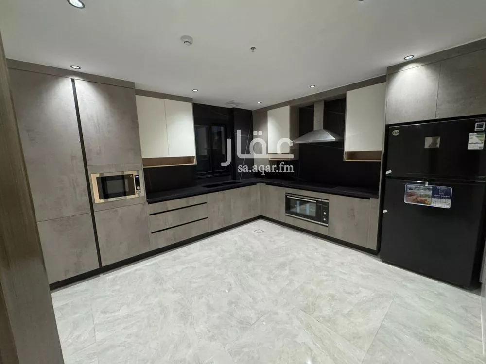 4 bedroom apartment in Ash Shati Al Gharbi, Eastern Province 11