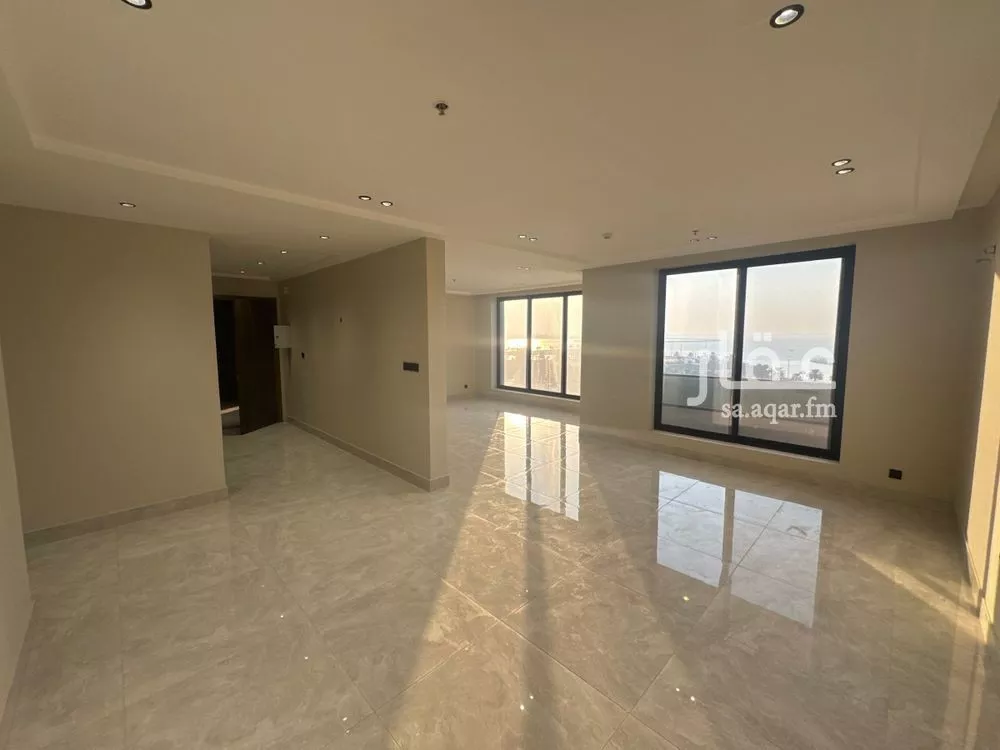 4 bedroom apartment in Ash Shati Al Gharbi, Eastern Province 4