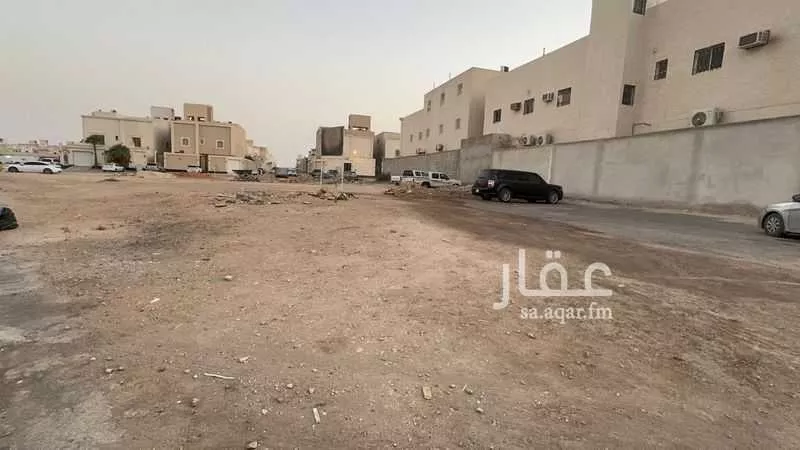 أرض 819 م² في طويق 4