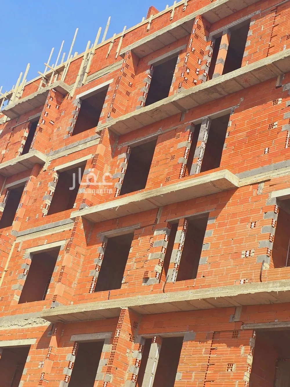 شقة 7 غرف في النزهة 4