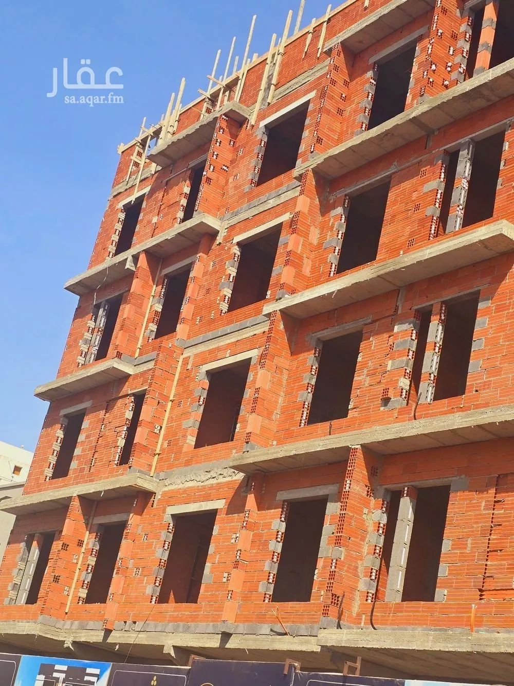 شقة 7 غرف في النزهة 5