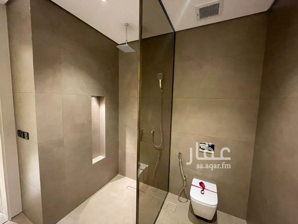 فيلا 5 غرف في العارض 2