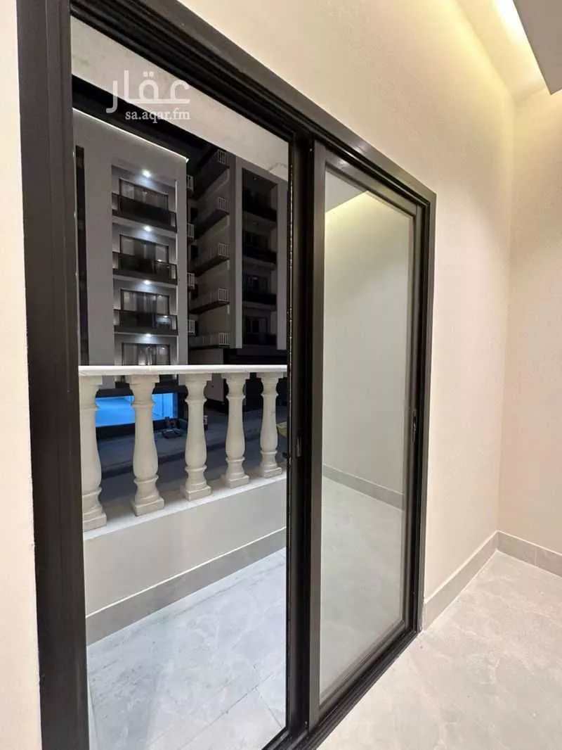 5 bedroom apartment in Al Buhayrat 3