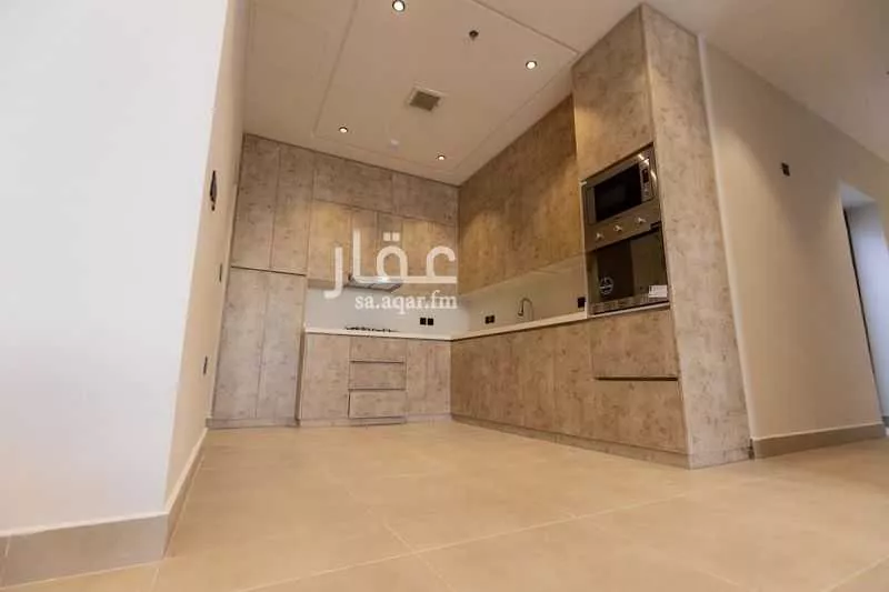 شقة 4 غرف في العارض 2