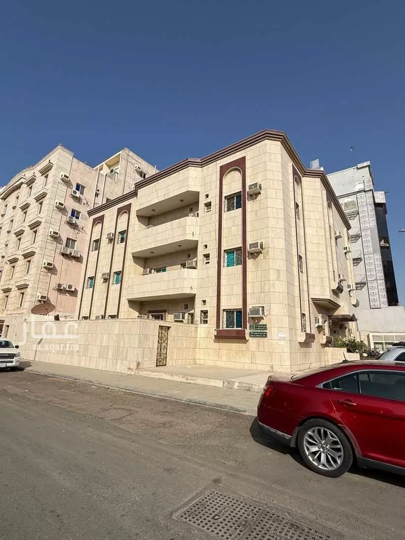 عمارة 789 م² في العزيزية 4