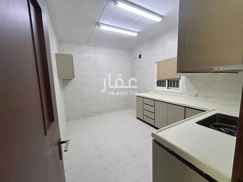 3 bedroom apartment in Iskan Ad Dammam, Eastern Province 8