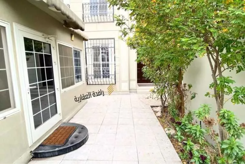 فيلا 6 غرف في الخزامى 2