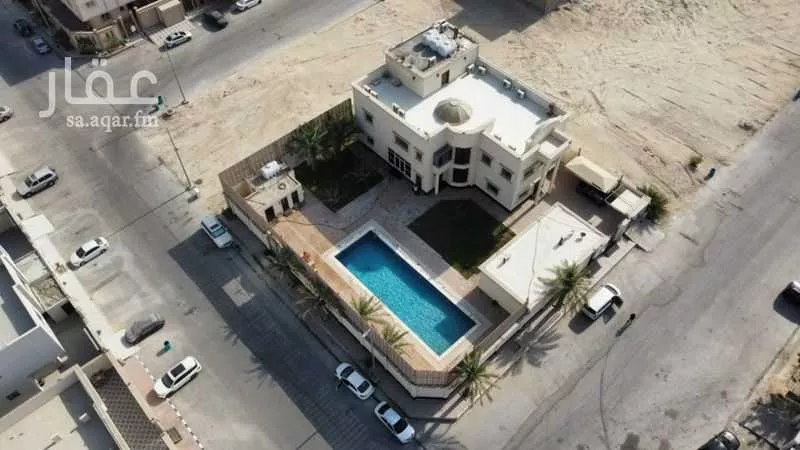 فيلا 9 غرف في الشراع 5