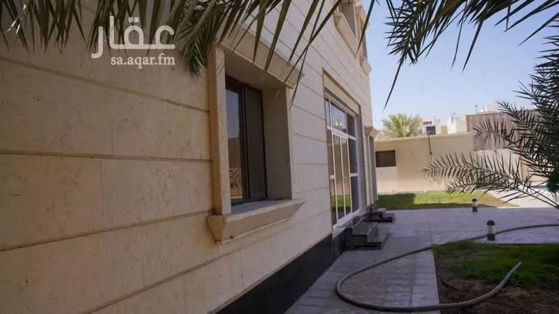 فيلا 9 غرف في الشراع 3