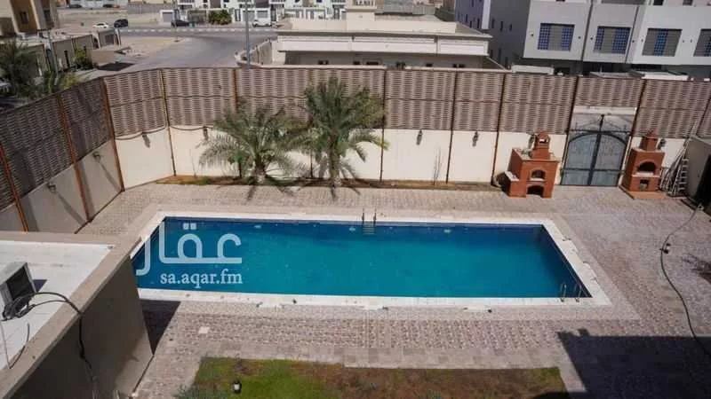 فيلا 9 غرف في الشراع 4