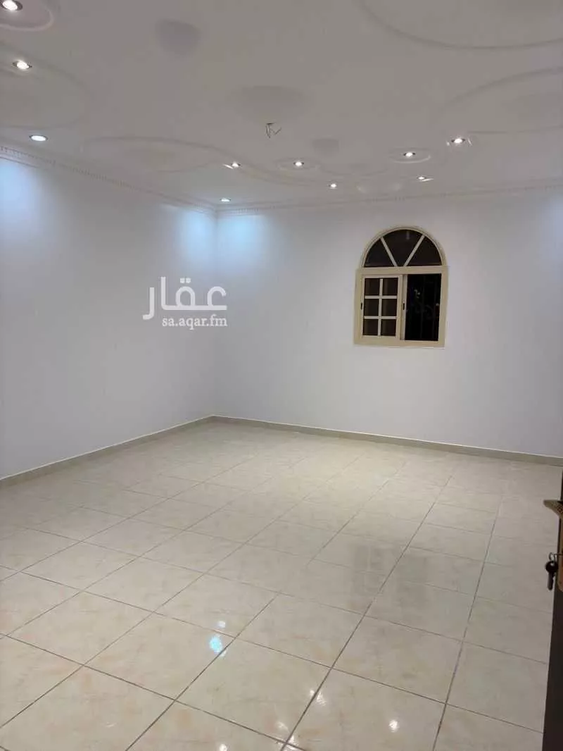 شقة 5 غرف في البحيرات 4