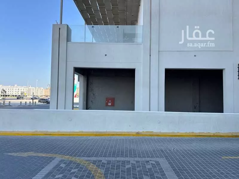 120 sqm shop in Al Aziziyah 3