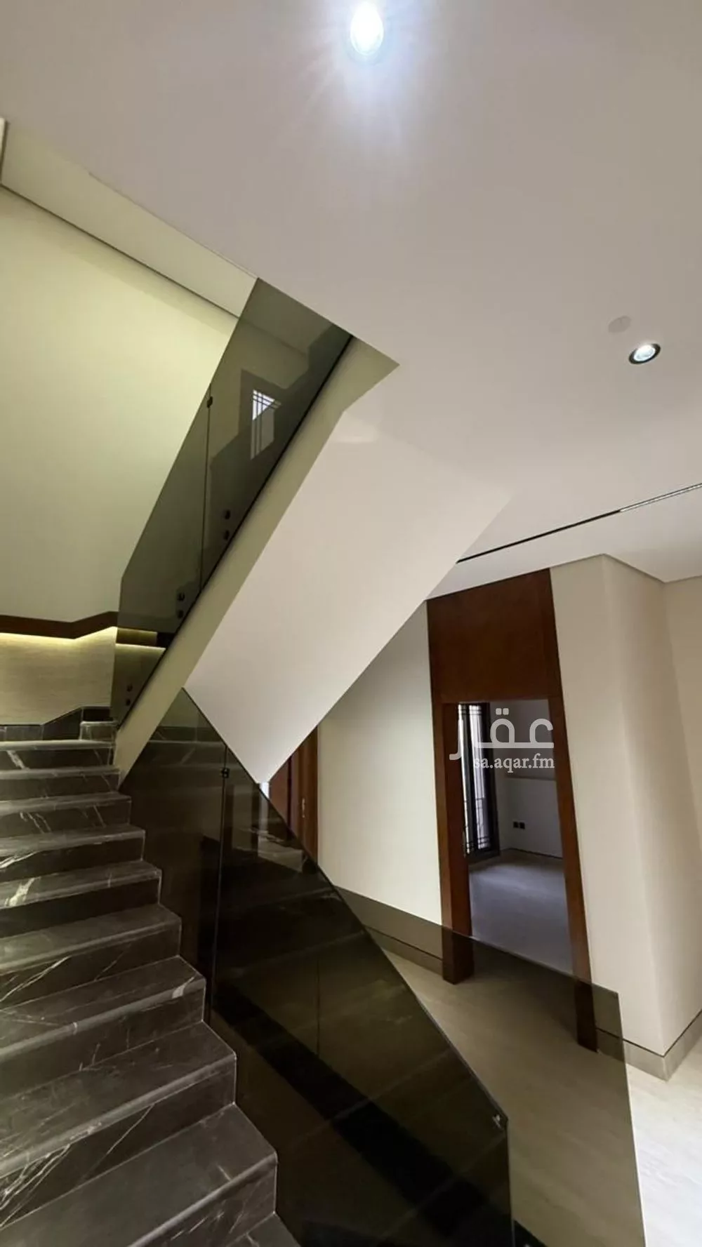 فيلا 5 غرف في المهدية 5