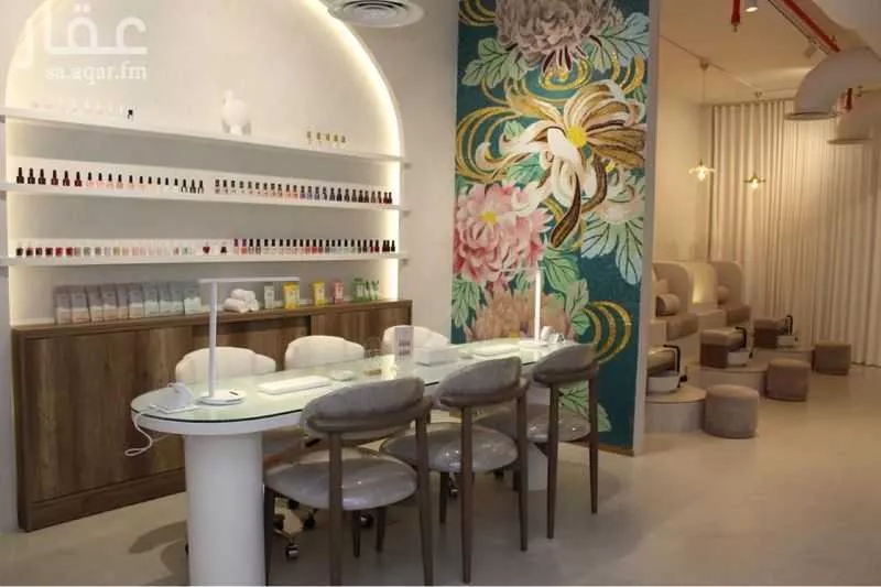 محل 1152 م² في الروابي 3