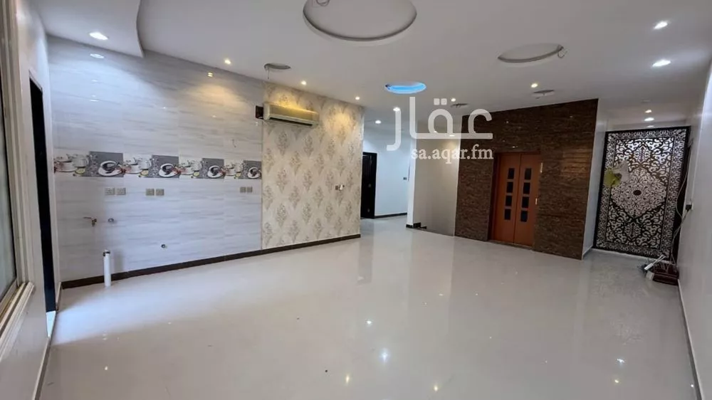 18 bedroom villa in Dhahrat Namar 4