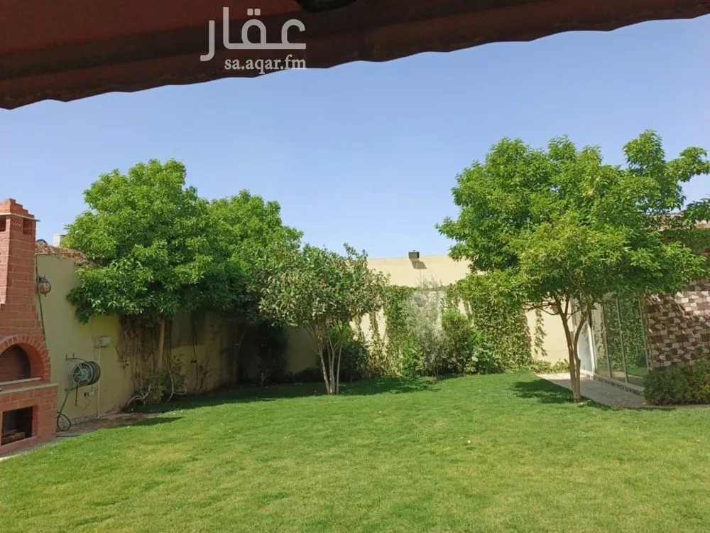 فيلا 9 غرف في النظيم 2