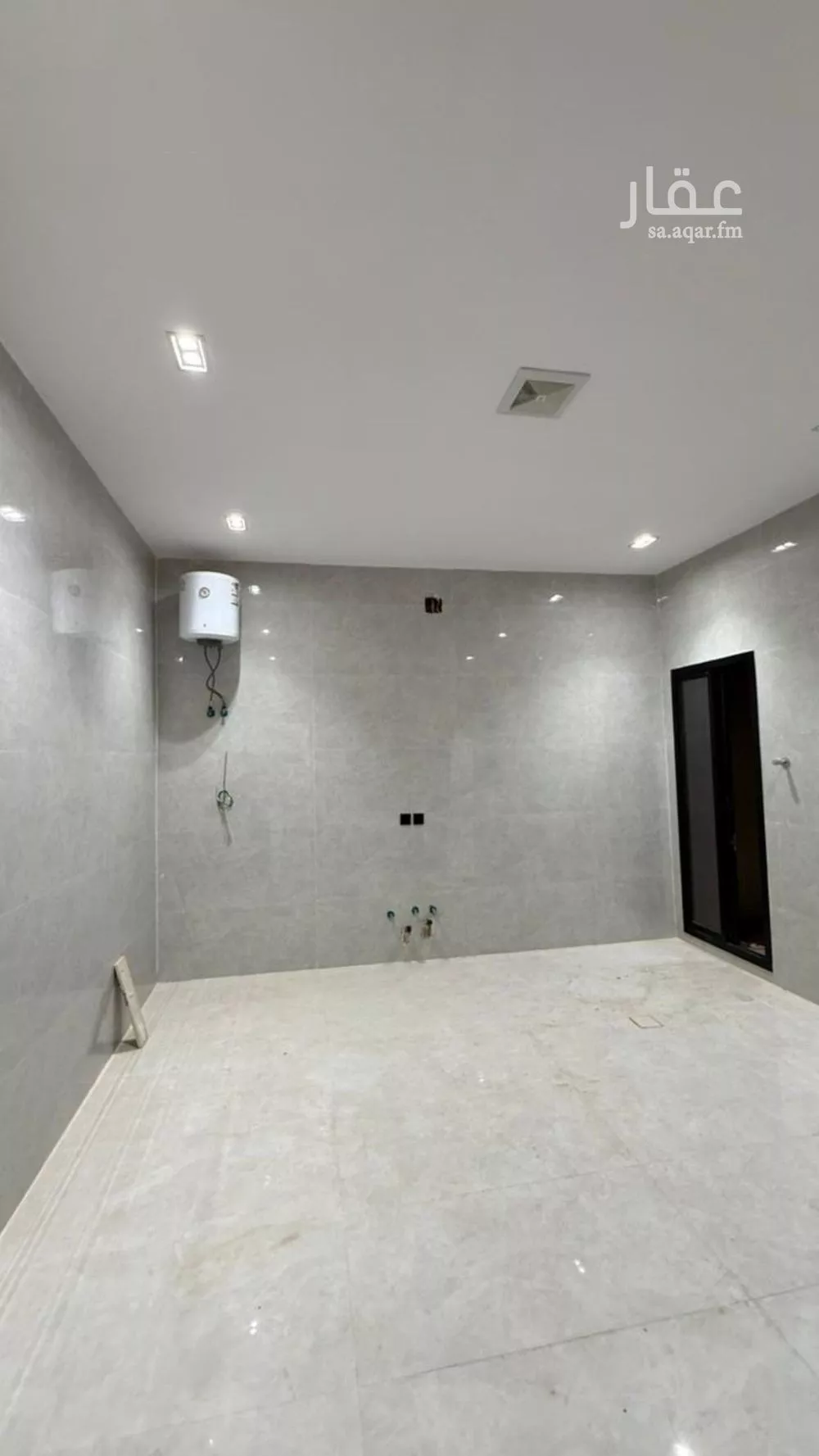 3 bedroom floor in Al Janadriyah 3