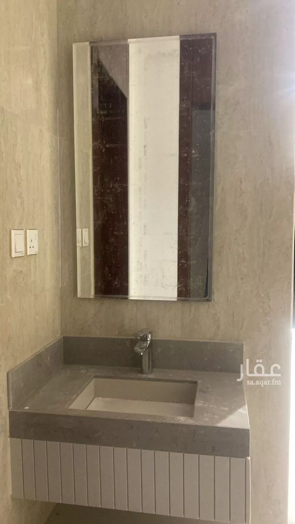 فيلا 8 غرف في الجنادرية 3