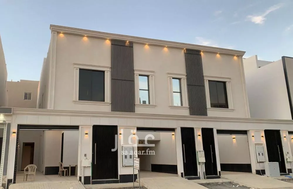 فيلا 4 غرف في الجنادرية