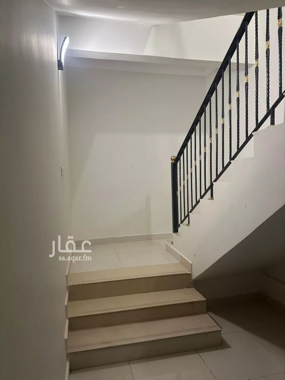 فيلا 8 غرف في الملك فهد 2