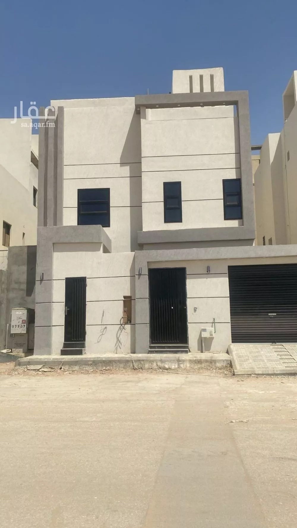 فيلا 8 غرف في الجنادرية 1